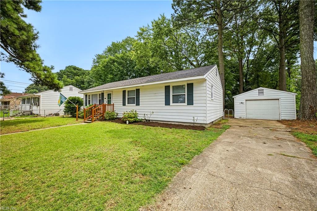 3421 W Weaver Rd Property Photo 1