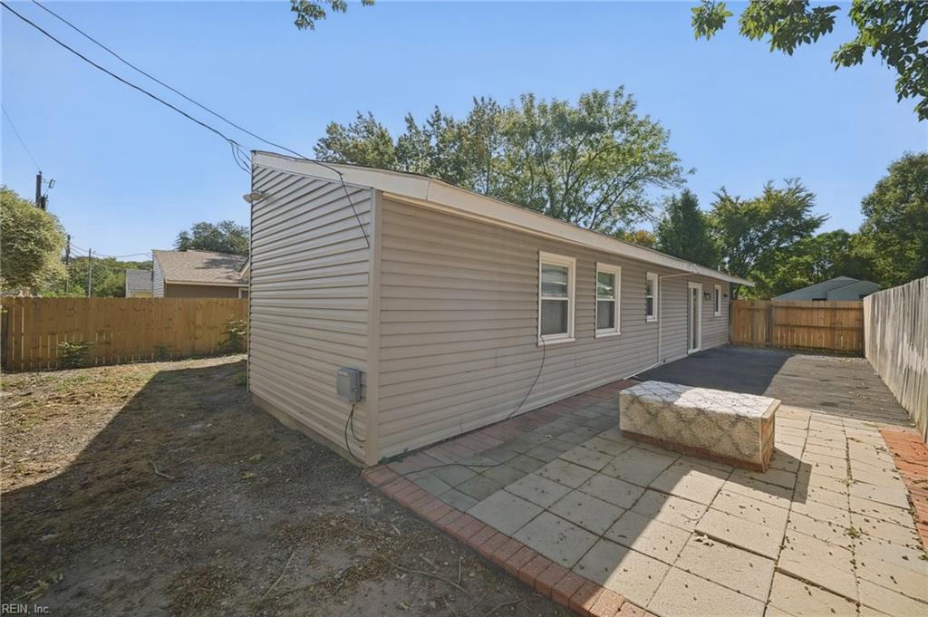 3516 Champlain Ln Property Photo 21