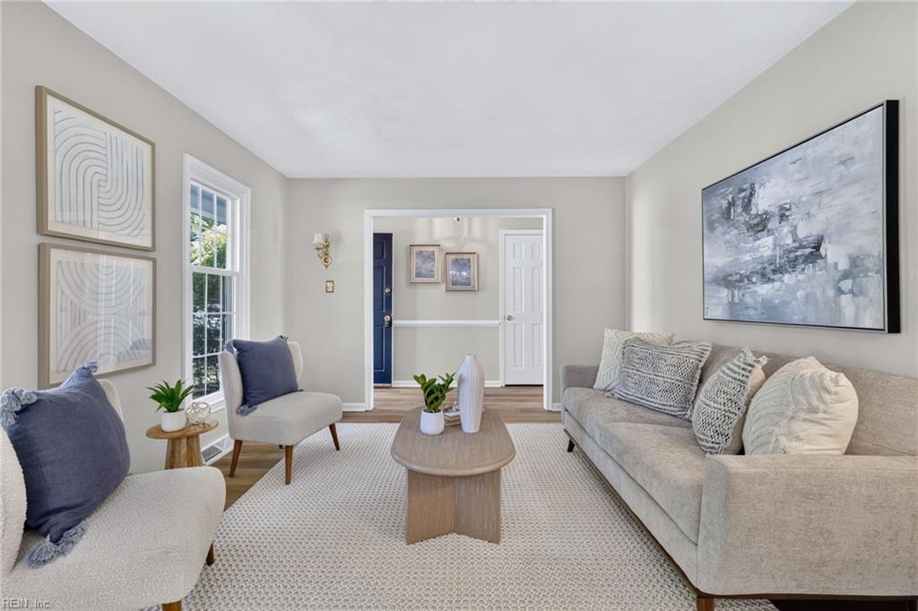 403 Caravelle Ct N Property Photo 6