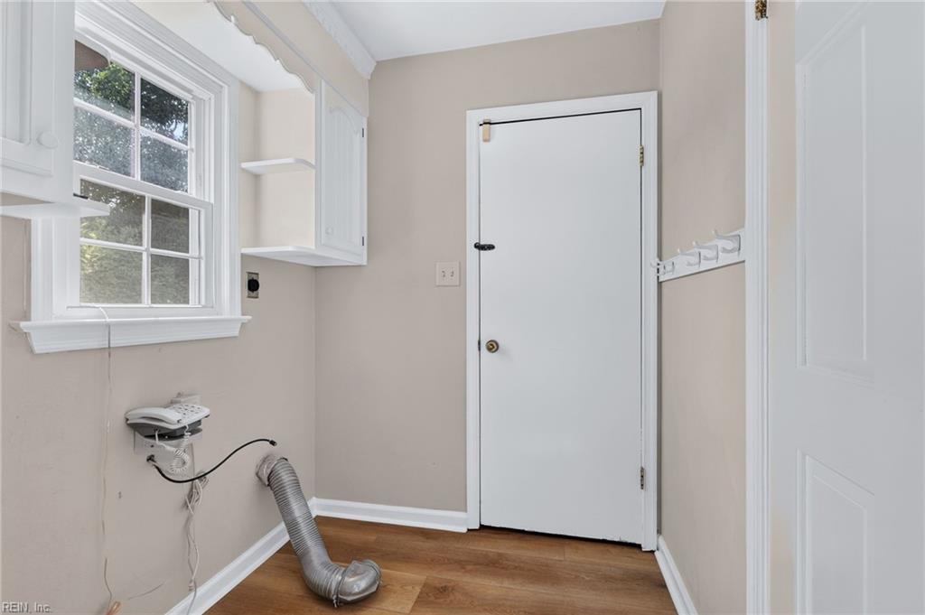403 Caravelle Ct N Property Photo 26