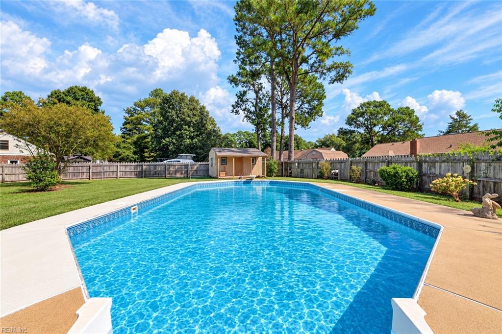403 Caravelle Ct N Property Photo 29