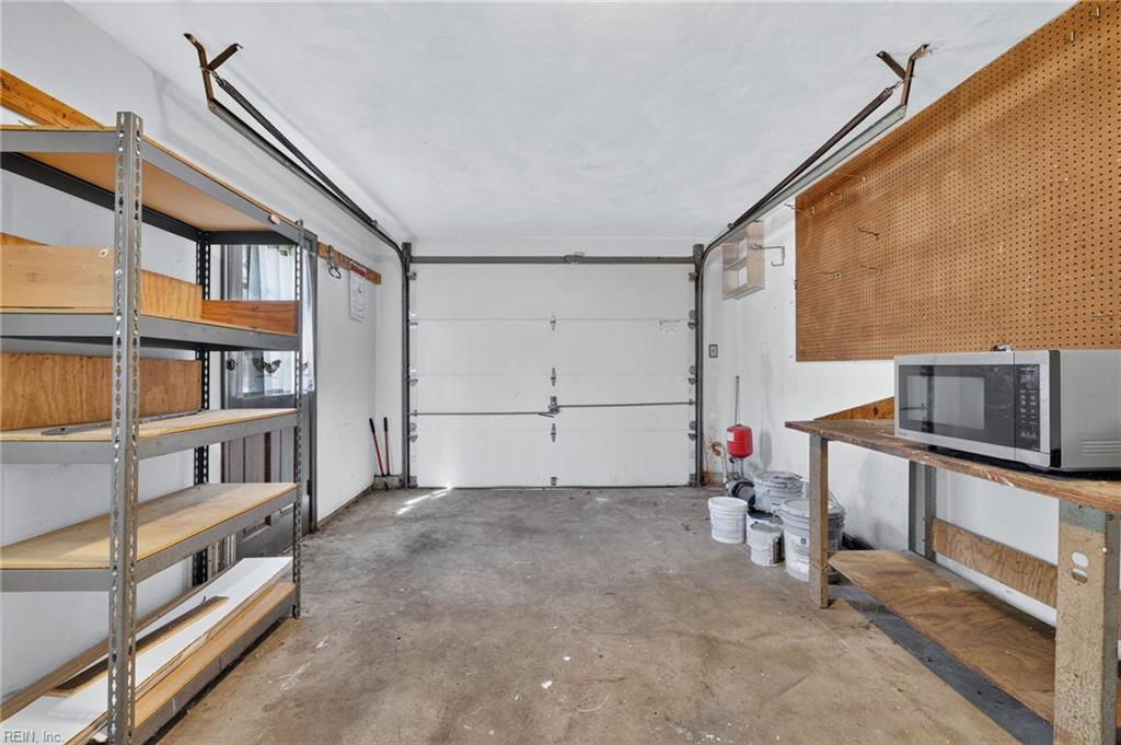 403 Caravelle Ct N Property Photo 31