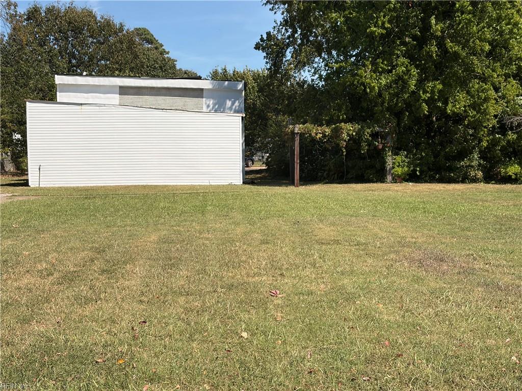 214 W Government Ave Property Photo 3