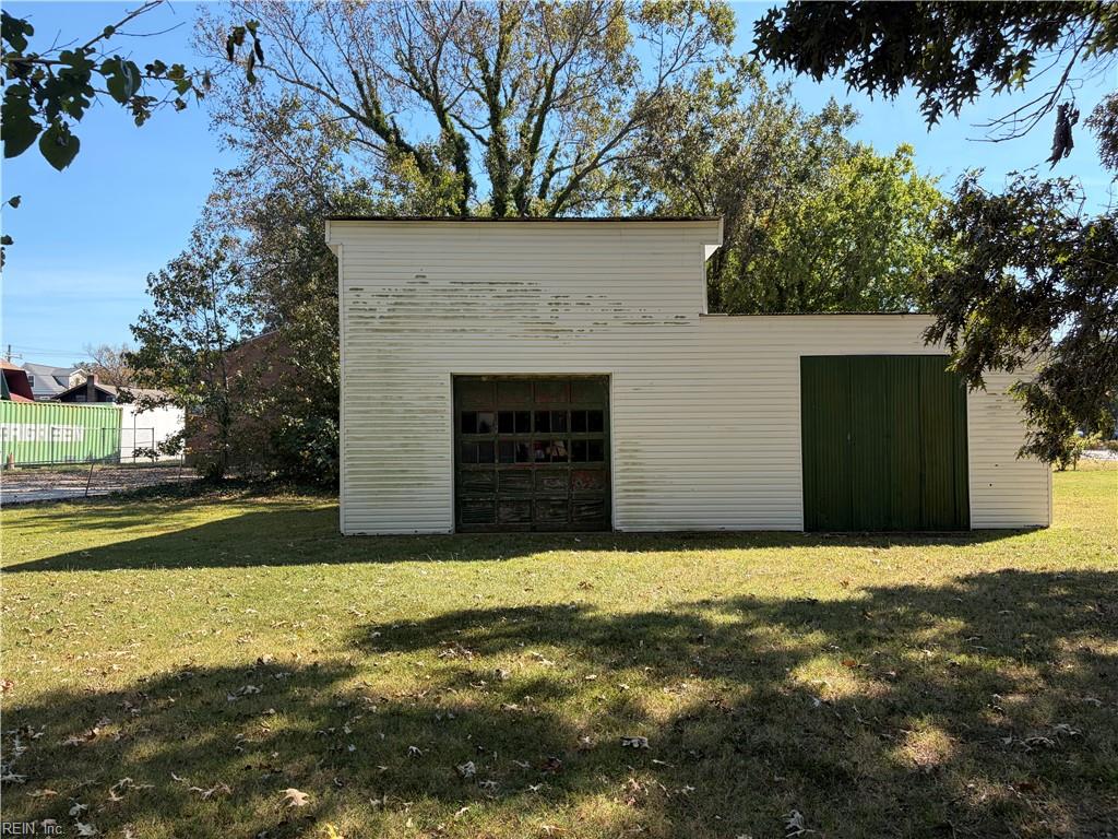 214 W Government Ave Property Photo 8