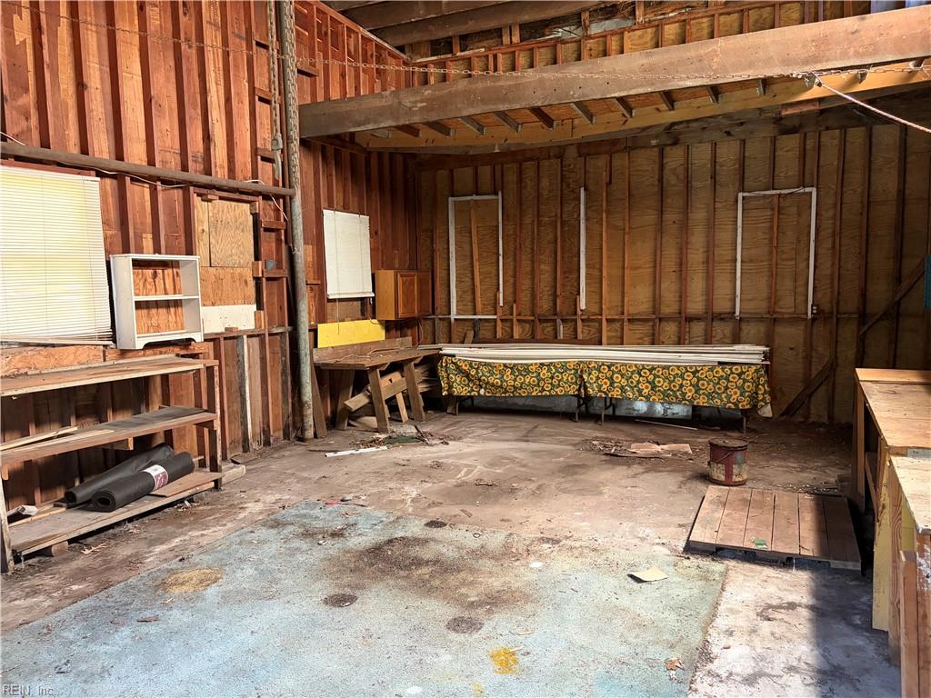 214 W Government Ave Property Photo 11