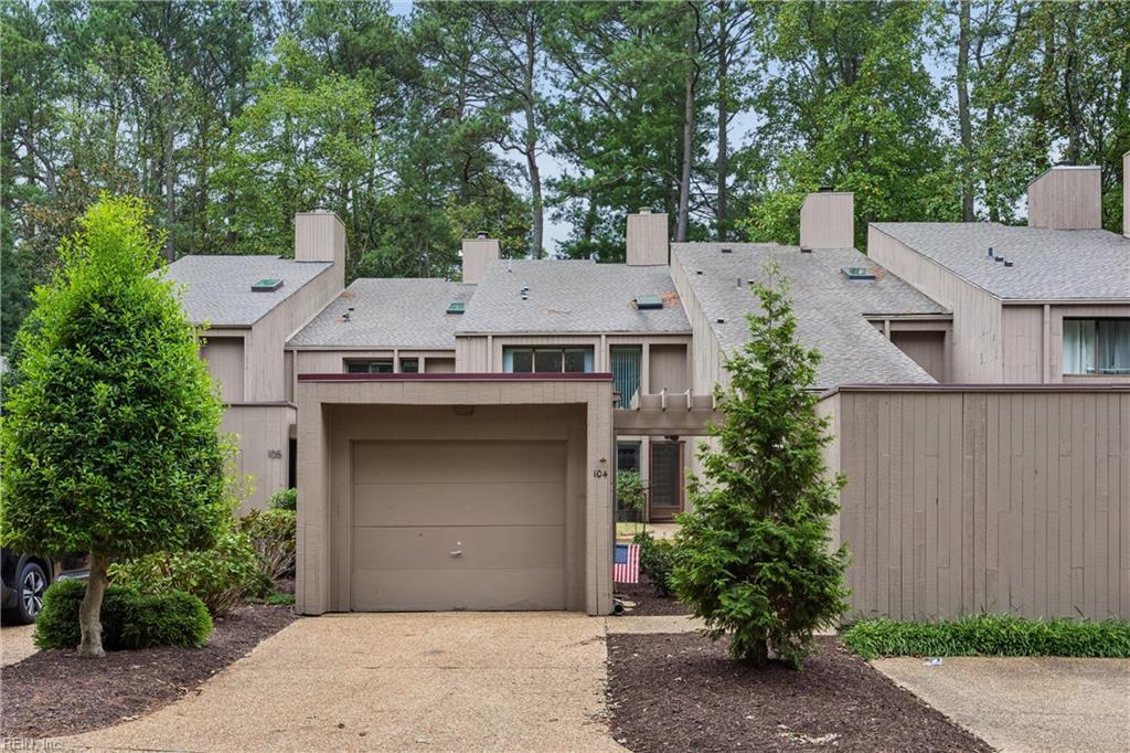 104 Harrops Gln Property Photo 1