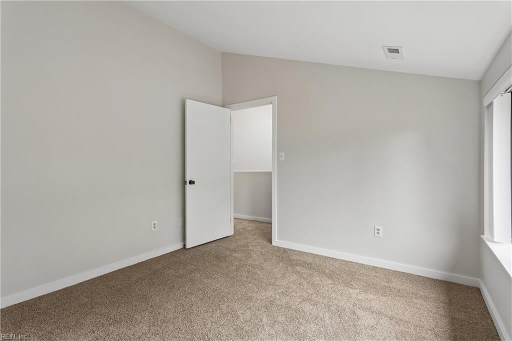 104 Harrops Gln Property Photo 27