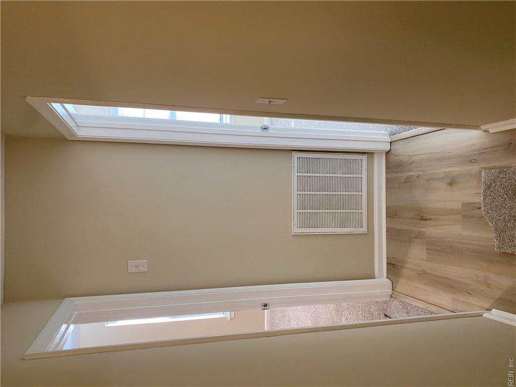 2500 Greenwood Dr Property Photo 16