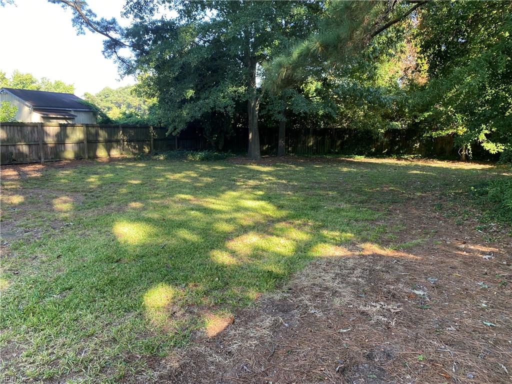 2500 Greenwood Dr Property Photo 30