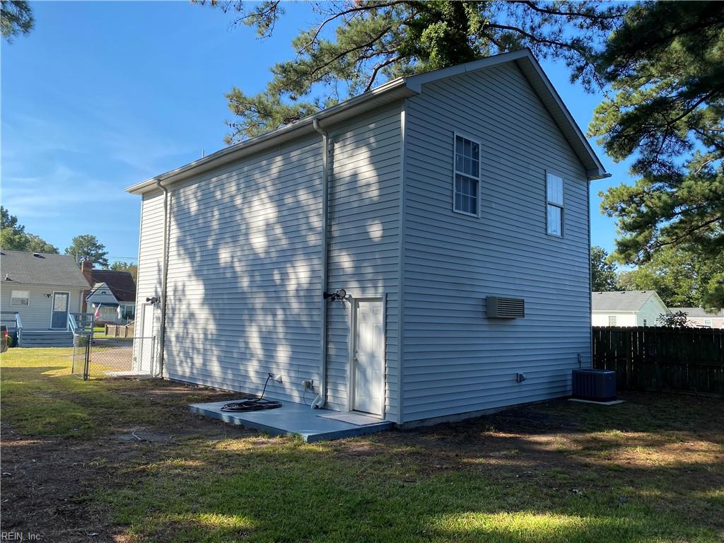 2500 Greenwood Dr Property Photo 31