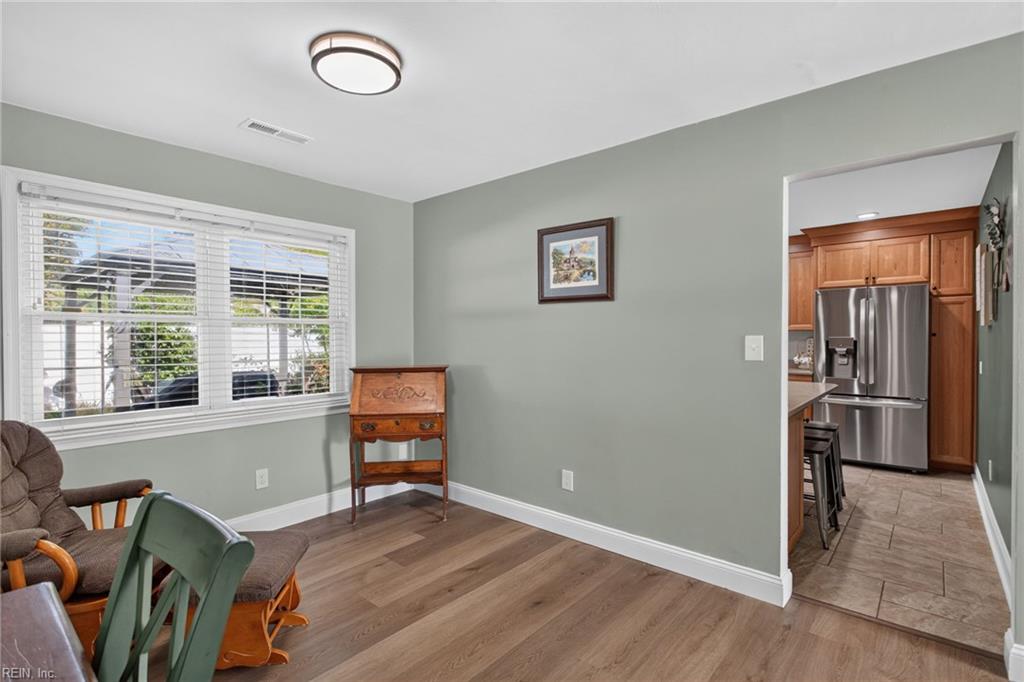 444 Beverly Pl Property Photo 10