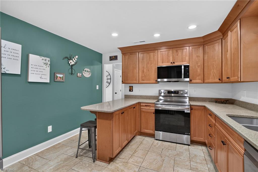 444 Beverly Pl Property Photo 13