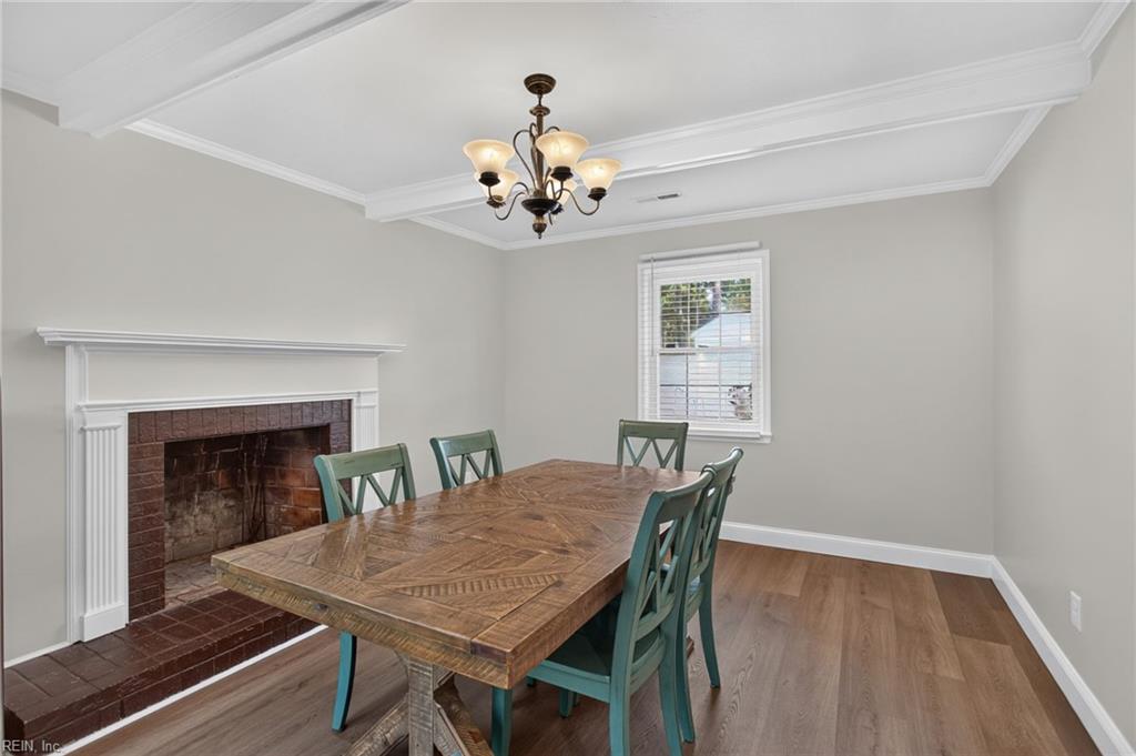 444 Beverly Pl Property Photo 14