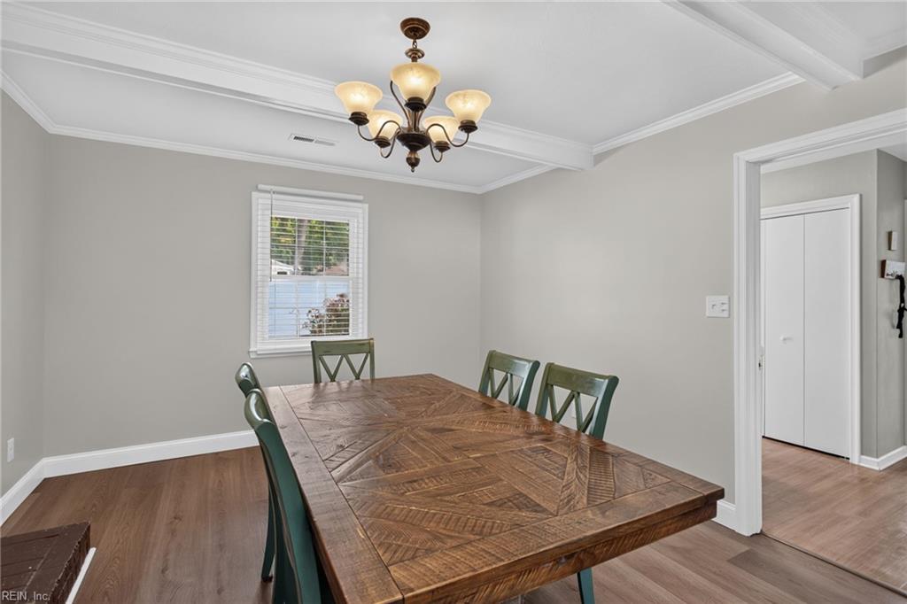 444 Beverly Pl Property Photo 15