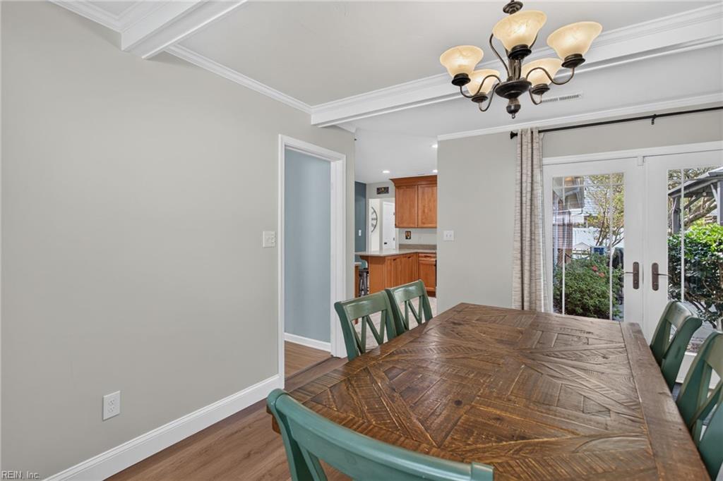 444 Beverly Pl Property Photo 16