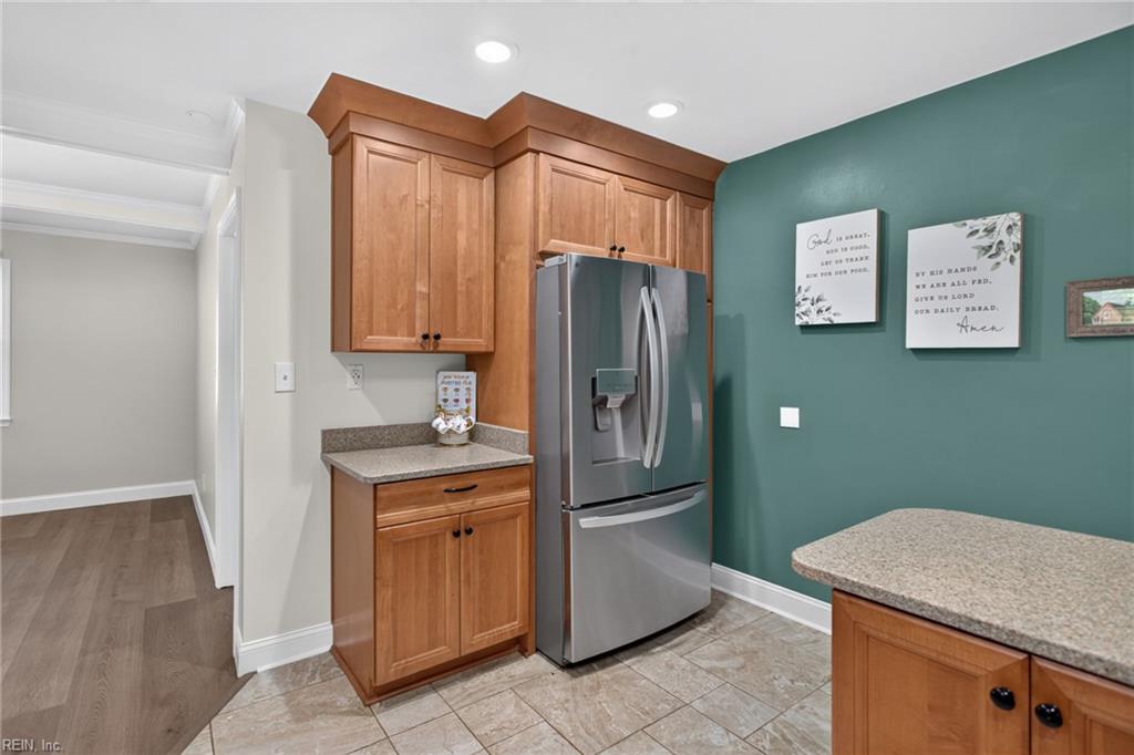 444 Beverly Pl Property Photo 17