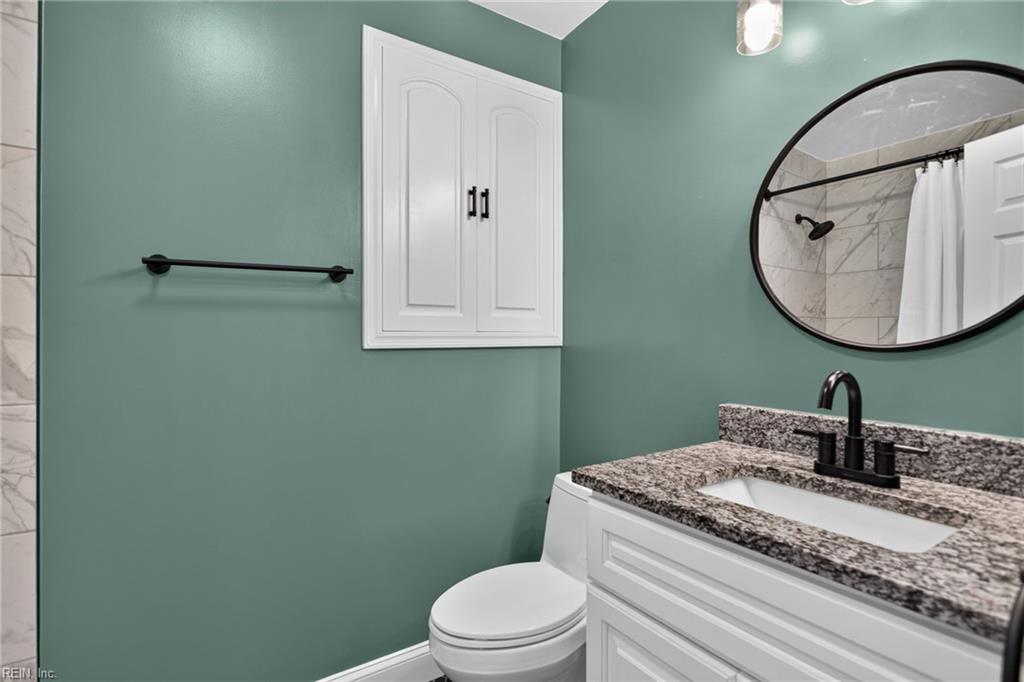 444 Beverly Pl Property Photo 26