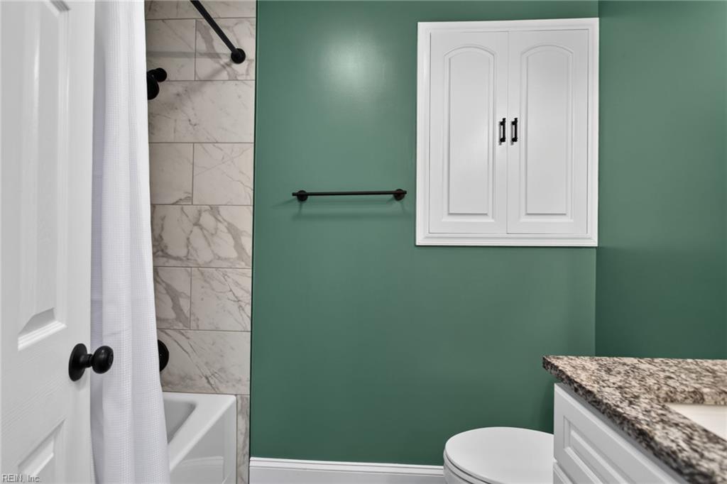 444 Beverly Pl Property Photo 27