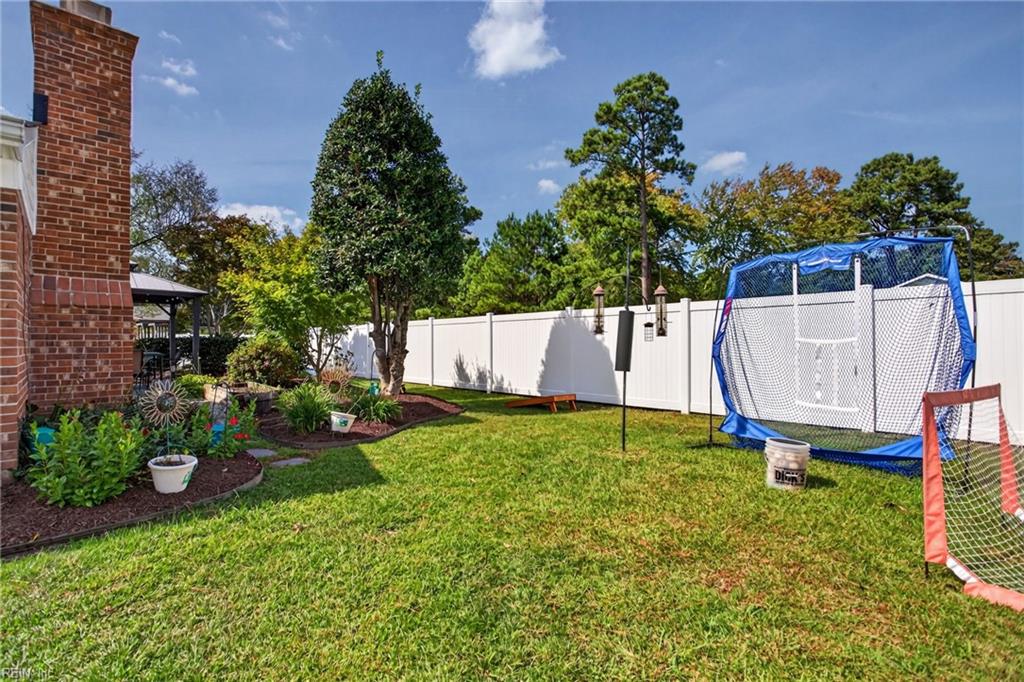 444 Beverly Pl Property Photo 30
