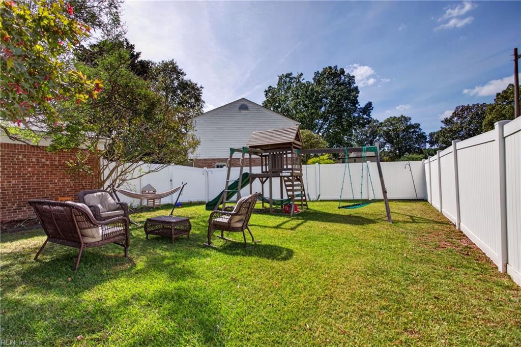 444 Beverly Pl Property Photo 32