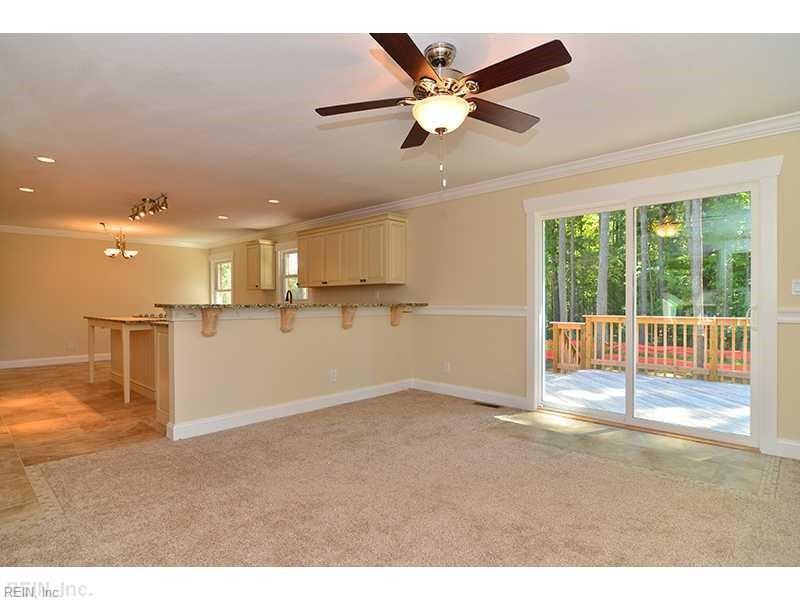 5213 Willow Lake Rd Property Photo 5