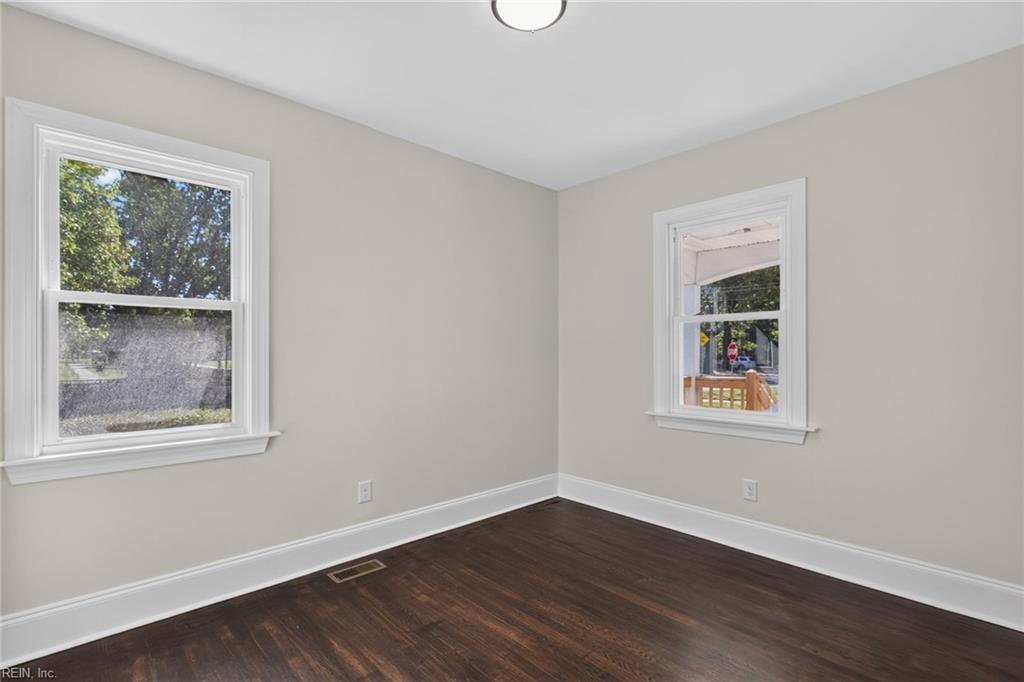 2801 Bapaume Ave Property Photo 16