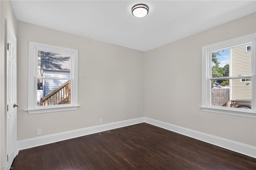 2801 Bapaume Ave Property Photo 20