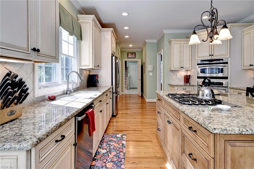 119 Portland Property Photo 10
