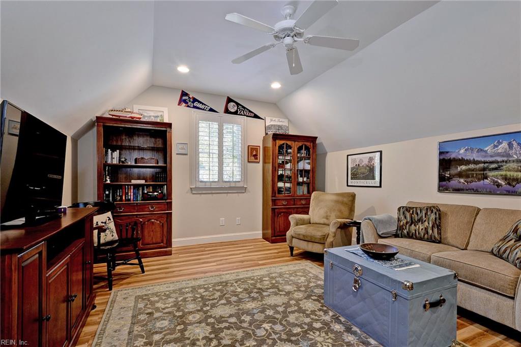 119 Portland Property Photo 29