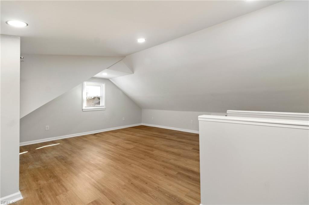 929 17th St Property Photo 13