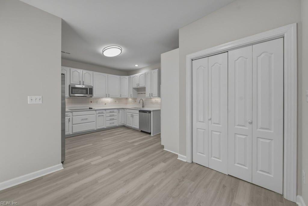 2820 Castling Xing Property Photo 8