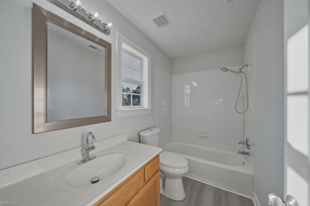 2820 Castling Xing Property Photo 17