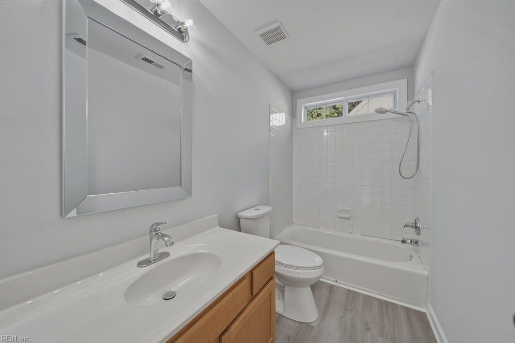 2820 Castling Xing Property Photo 21