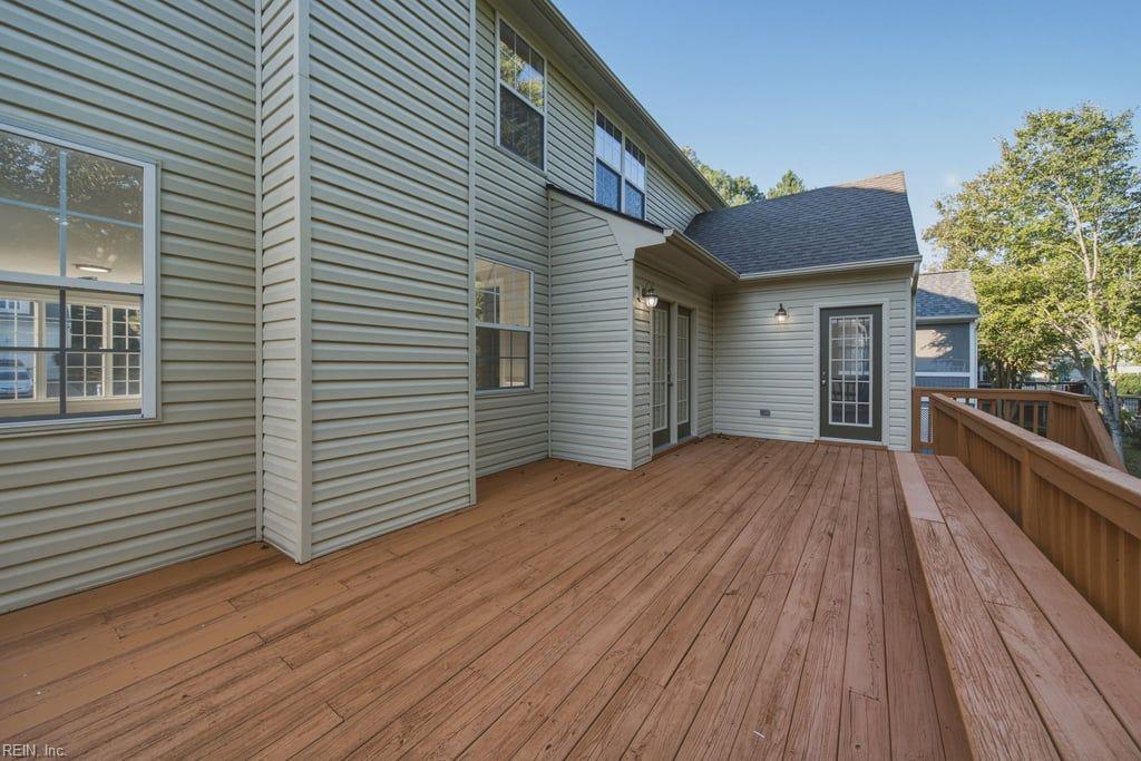 2820 Castling Xing Property Photo 32