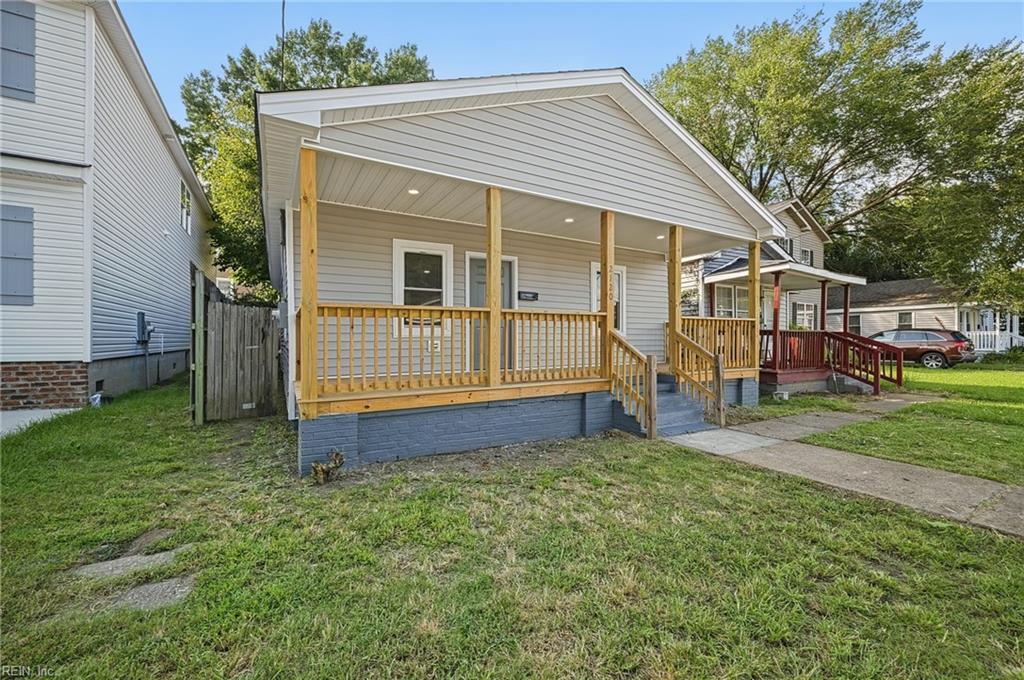 2120 Pearl St Property Photo 2