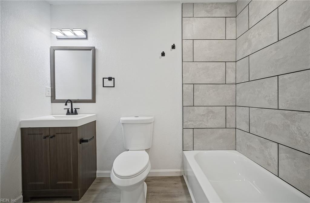 2120 Pearl St Property Photo 23