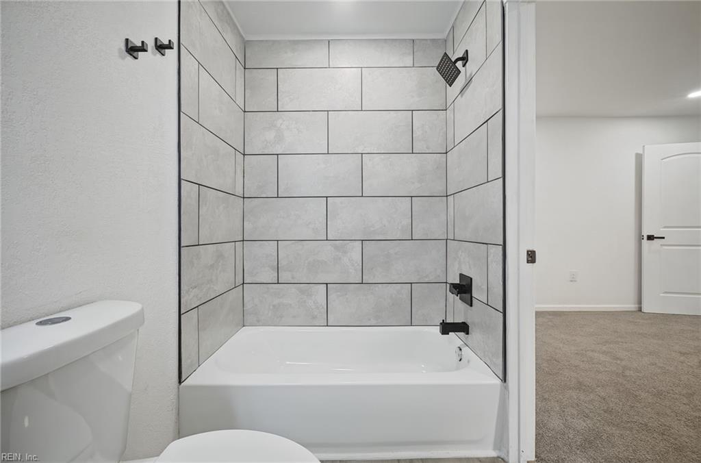 2120 Pearl St Property Photo 24