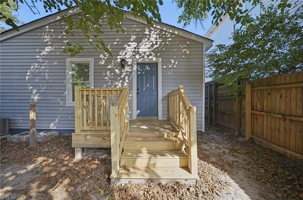 2120 Pearl St Property Photo 26