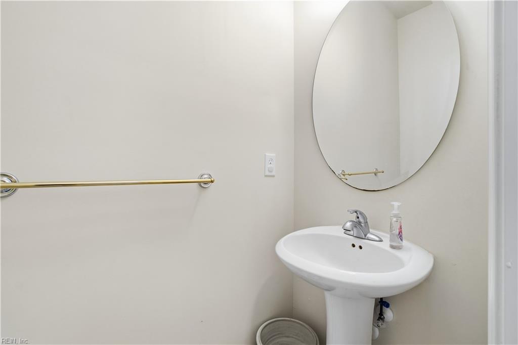 232 Wellington Cir Property Photo 17