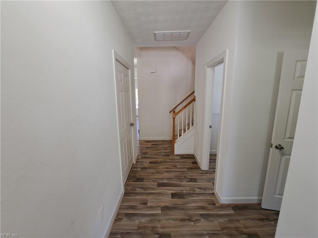 2223 Potters Rd Property Photo 3