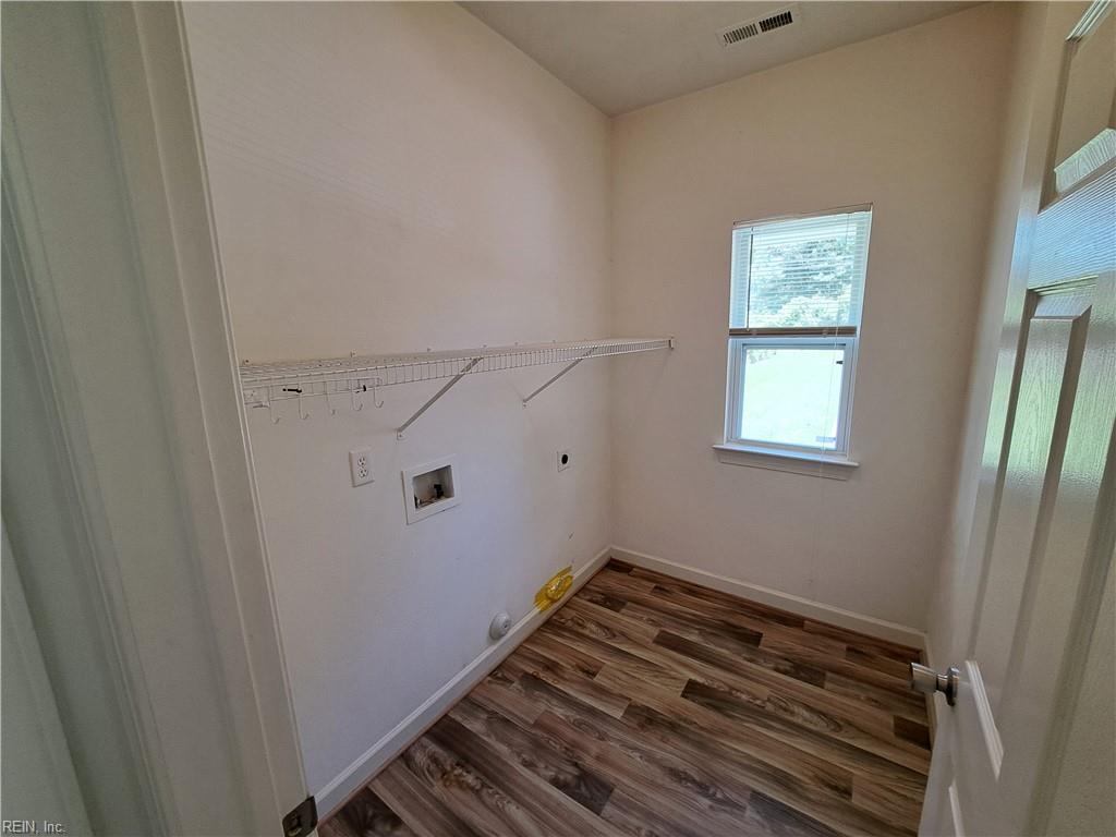 2223 Potters Rd Property Photo 4