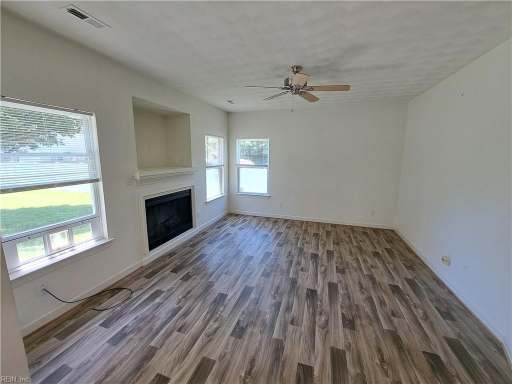 2223 Potters Rd Property Photo 9