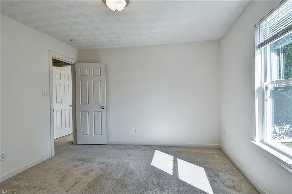 2223 Potters Rd Property Photo 10