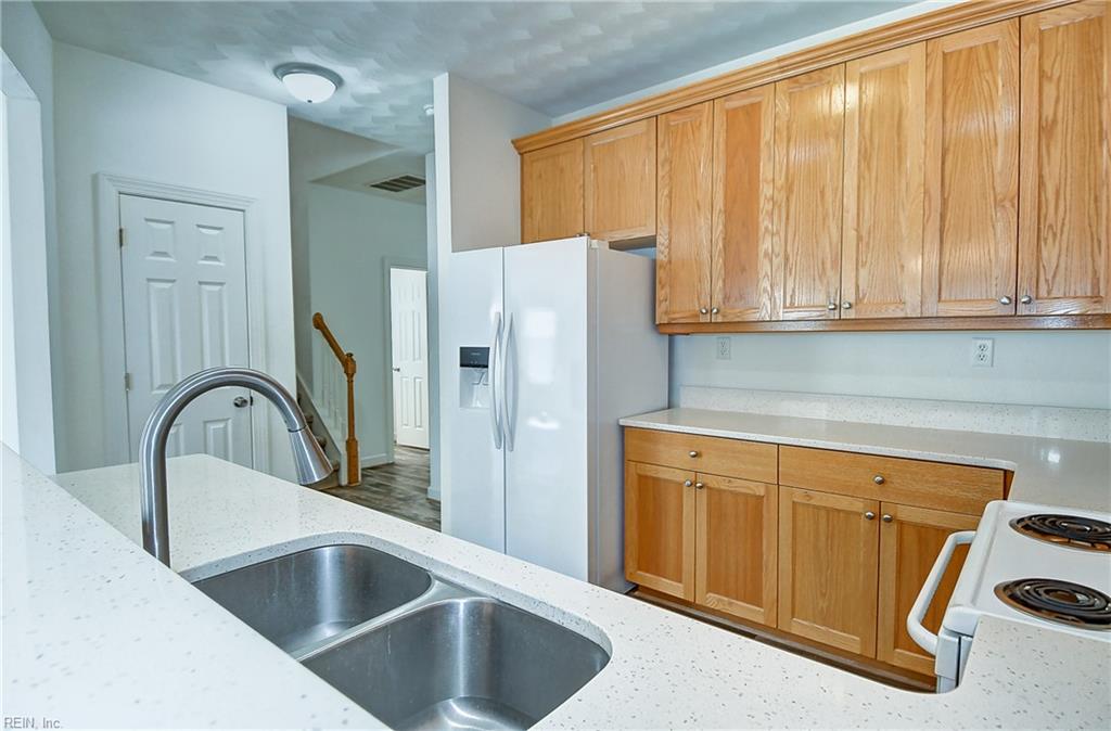 2223 Potters Rd Property Photo 32