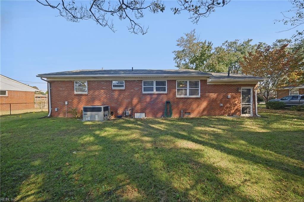 3349 Ridgefield Dr Property Photo 27