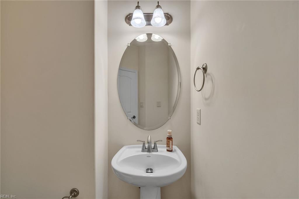 404 Tanners Green Ct Property Photo 15