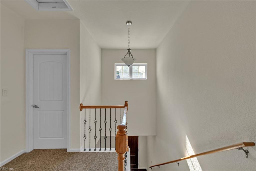 404 Tanners Green Ct Property Photo 17