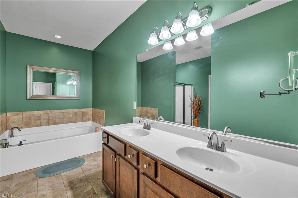 404 Tanners Green Ct Property Photo 23