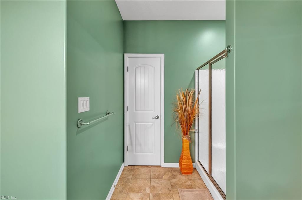404 Tanners Green Ct Property Photo 24