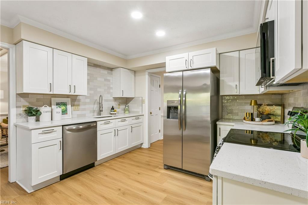 403 Gaines Way Property Photo 11
